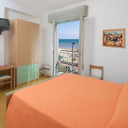 Hotel Dinarica Marotta Exterior photo