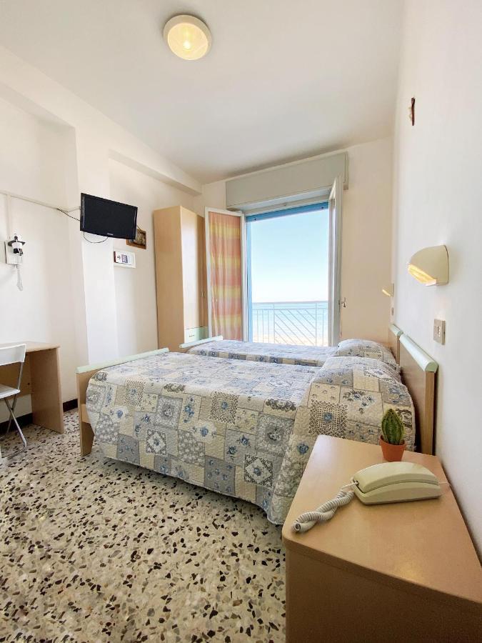 Hotel Dinarica Marotta Exterior photo
